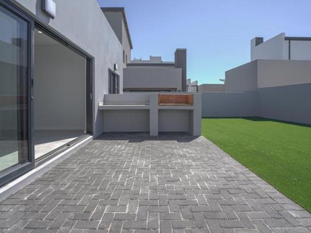 House for sale in Cape Town, Western Cape