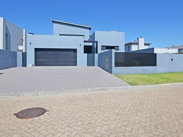House for sale in Cape Town, Western Cape