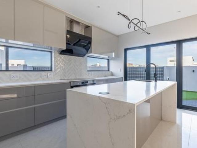 House for sale in Cape Town, Western Cape