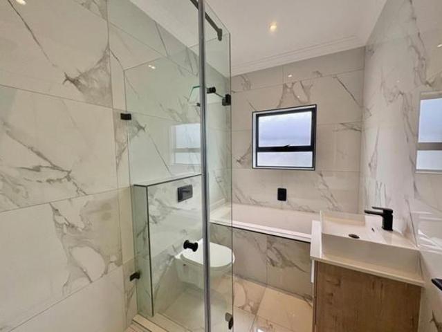 House for sale in Cape Town, Western Cape