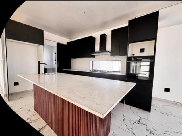 House for sale in Cape Town, Western Cape