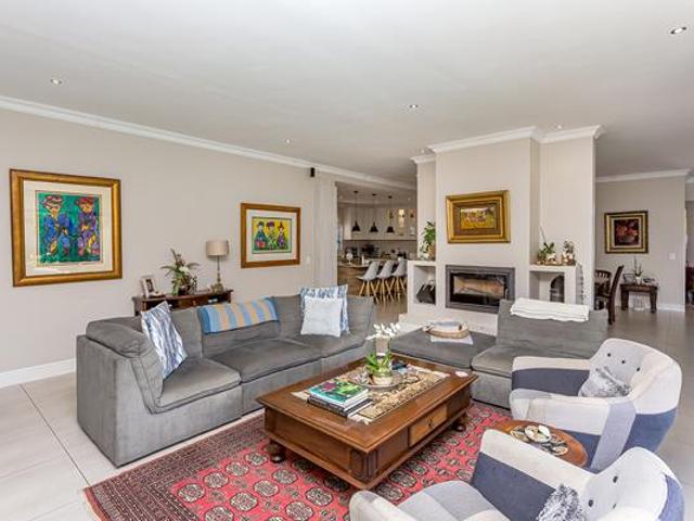 House for sale in Cape Town, Western Cape