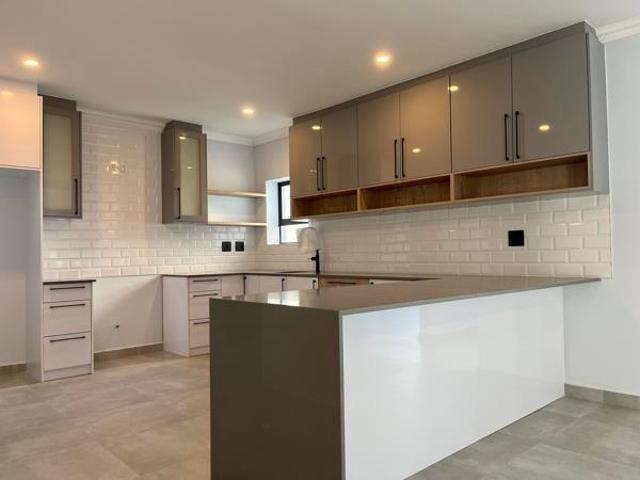 House for sale in Cape Town, Western Cape