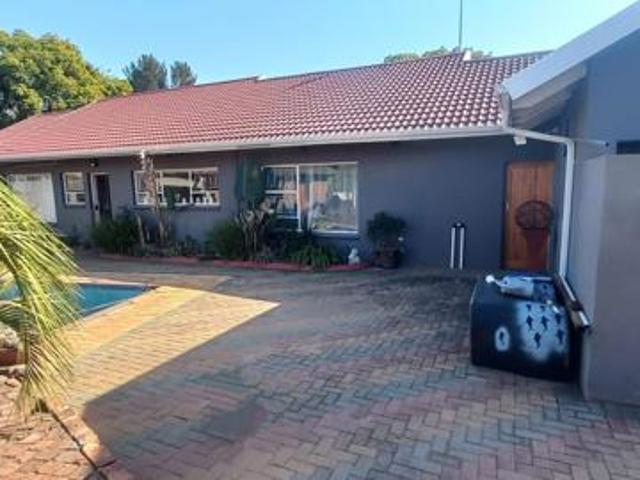 House for sale in Oranjeville, Free State