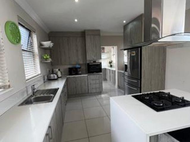 House for rent in Waterkloof, Gauteng