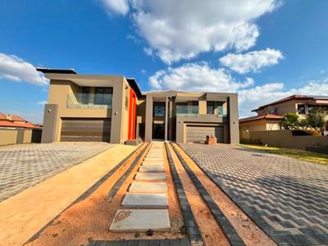 House for sale in Waterkloof, Gauteng