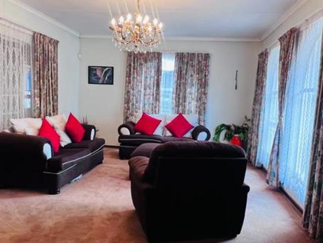 House for rent in North West