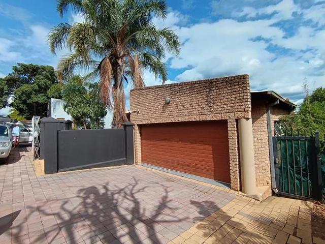 House for rent in North West