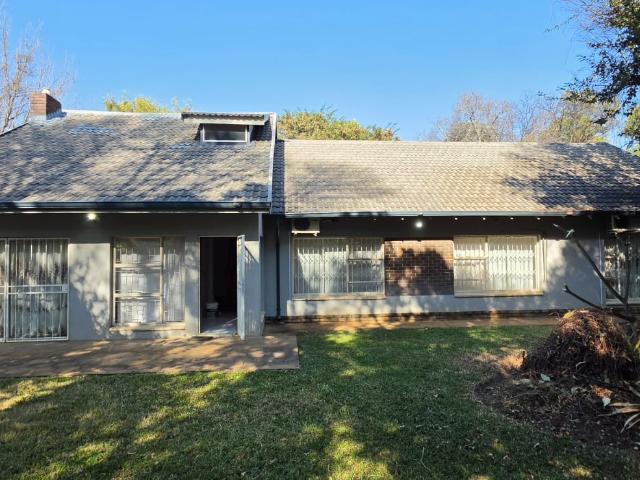 House for rent in Hartbeespoort Dam Nature Reserve, North West