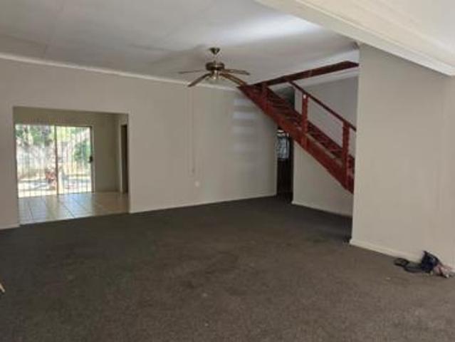 House for rent in North West