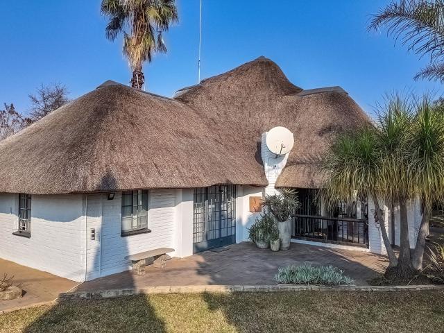 House for sale in Hartbeespoort Dam Nature Reserve, North West