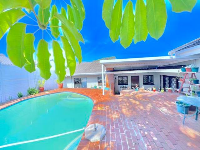 House for sale in Scottburgh, uMdoni Local Municipality