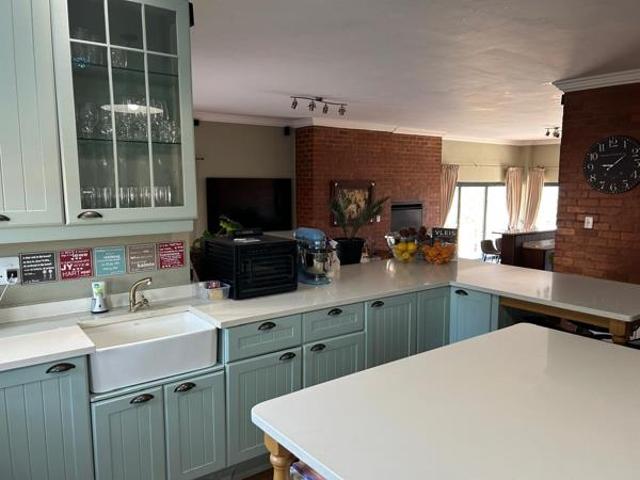 House for sale in North West