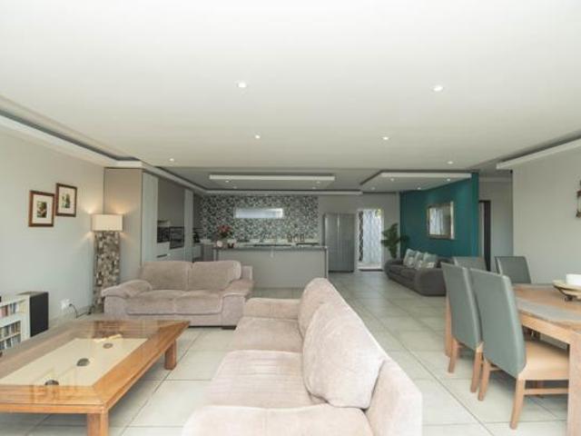 House for sale in Nelson Mandela Bay Ward 18, Nelson Mandela Bay Metropolitan Municipality