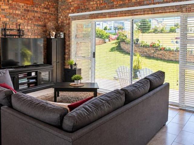 House for sale in Nelson Mandela Bay Ward 18, Nelson Mandela Bay Metropolitan Municipality