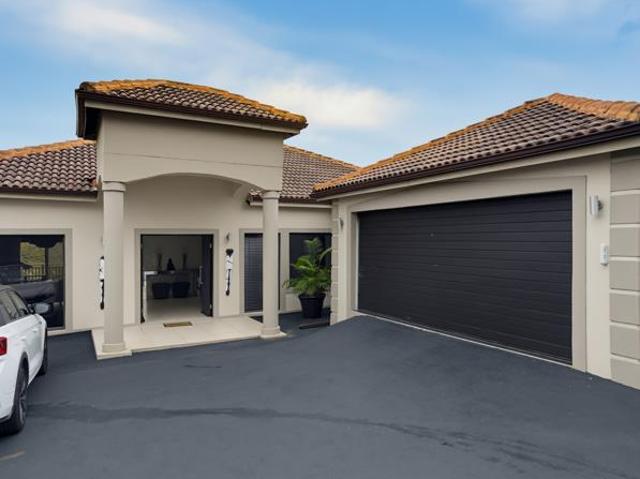 House for sale in Princess Grant, Kwazulu-natal