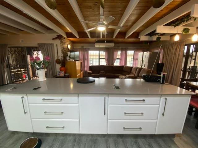 House for sale in Ugu District Municipality, Kwazulu-natal