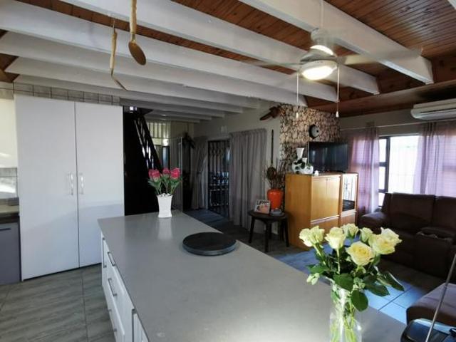 House for sale in Ugu District Municipality, Kwazulu-natal
