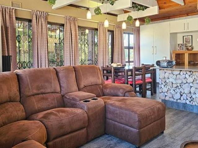 House for sale in Ugu District Municipality, Kwazulu-natal