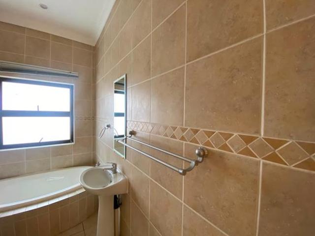 House for rent in Waterkloof, Gauteng