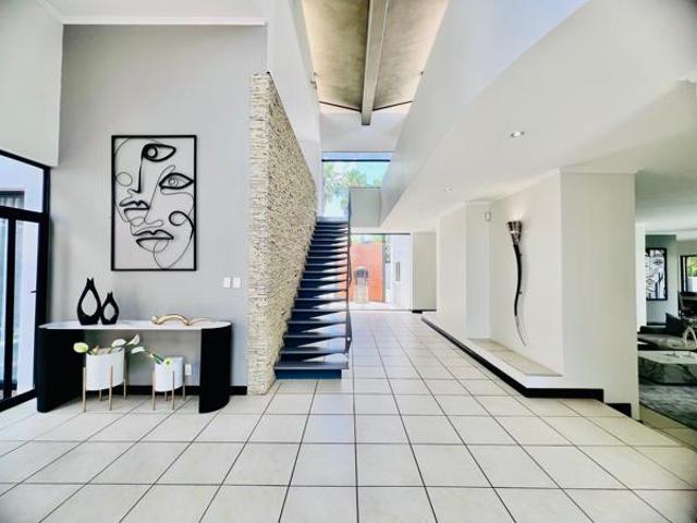 House for rent in Waterkloof, Gauteng
