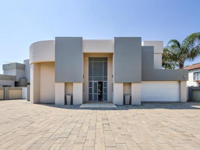 House for rent in Waterkloof, Gauteng