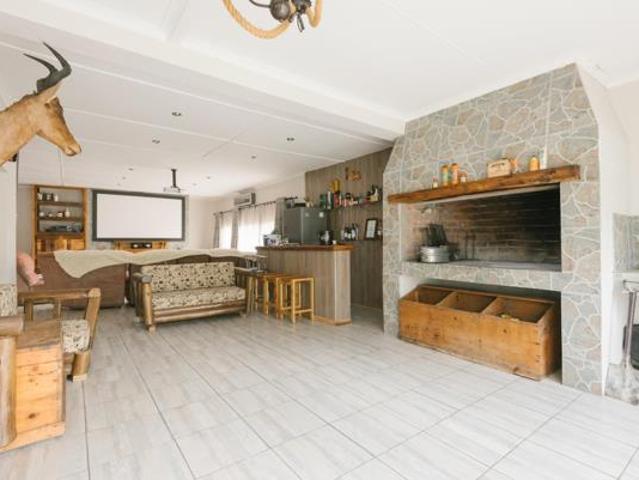 House for sale in Cookhouse, Blue Crane Route Local Municipality