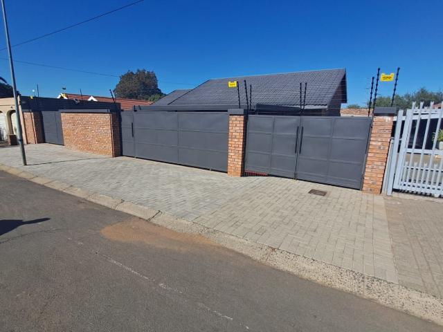 House for sale in Frances Baard, Northern Cape