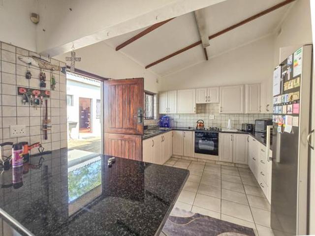 House for sale in Ugu District Municipality, Kwazulu-natal