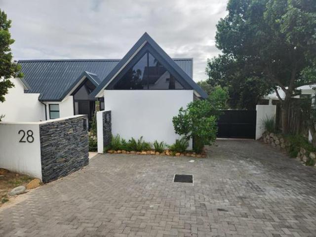 House for rent in Cape St Francis, Eastern Cape