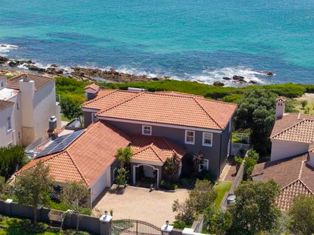 House for sale in Cape St Francis, Eastern Cape
