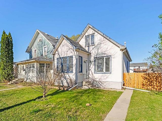 House for sale in East St. Paul, Manitoba