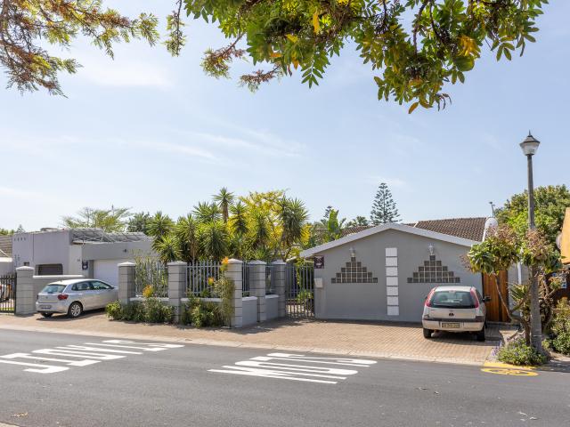 House for sale in Bellville, Western Cape
