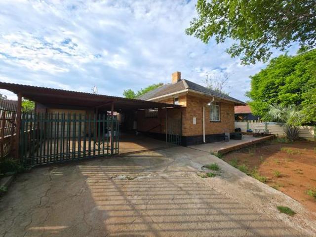 House for sale in Stilfontein, Matlosana Local Municipality