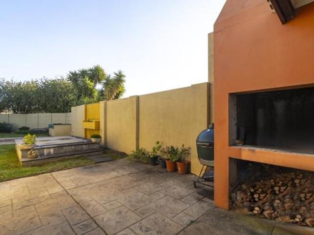 House for sale in Cape Town, Western Cape