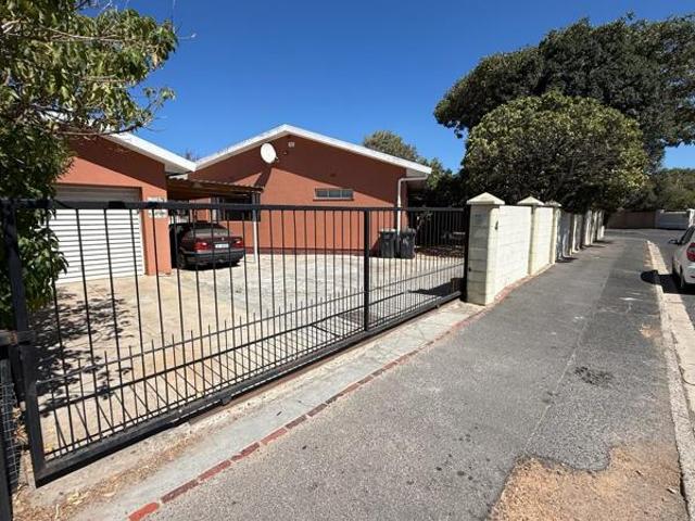 House for sale in Cape Town, Western Cape