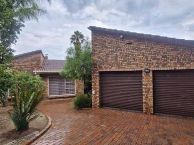 House for rent in Sundowner, Randburg