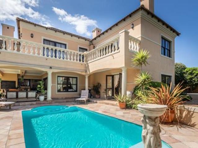 House for sale in Cape Town, Western Cape