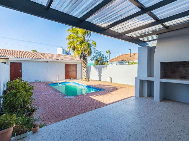 House for sale in Cape Town, Western Cape