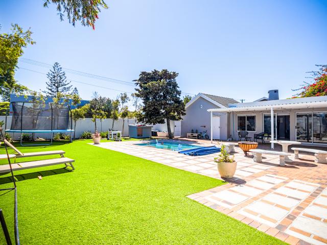 House for rent in Table View, Western Cape