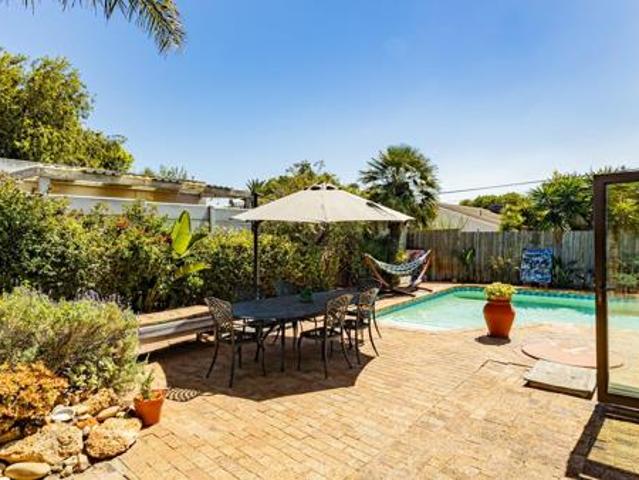 House for sale in Cape Town, Western Cape