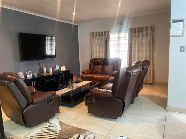 House for sale in eMalahleni, Emalahleni Local Municipality