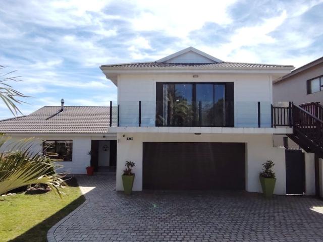House for sale in Groot Brak Rivier, Western Cape