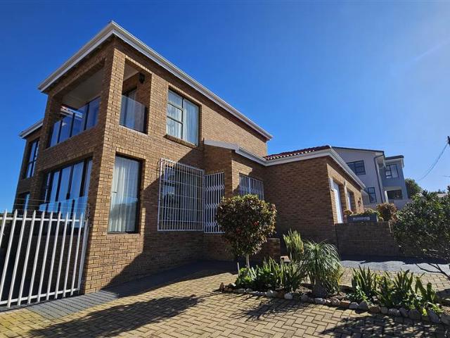 House for sale in Groot Brak Rivier, Western Cape