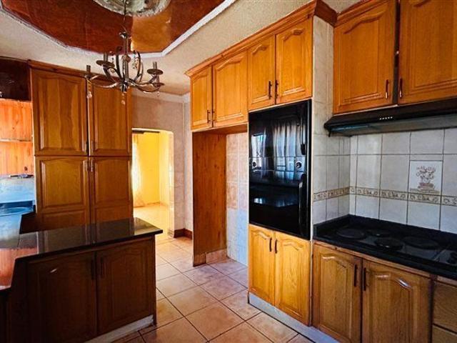 House for rent in Akasia