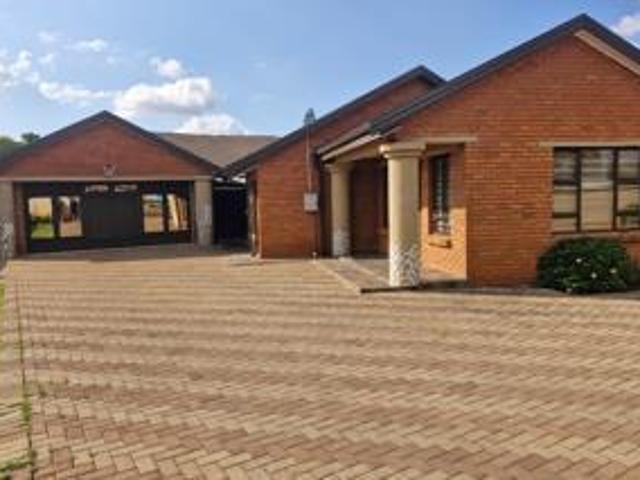 House for sale in Akasia, Gauteng