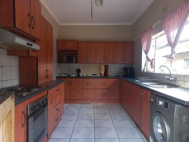 House for rent in Akasia House for rent in Akasia