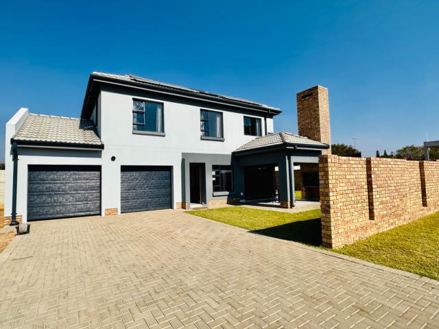 House for sale in Akasia, Gauteng