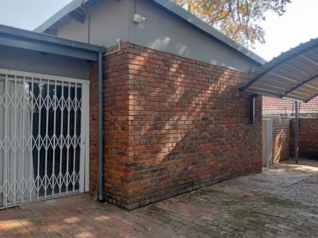 House for rent in Theresapark, Waterkloof