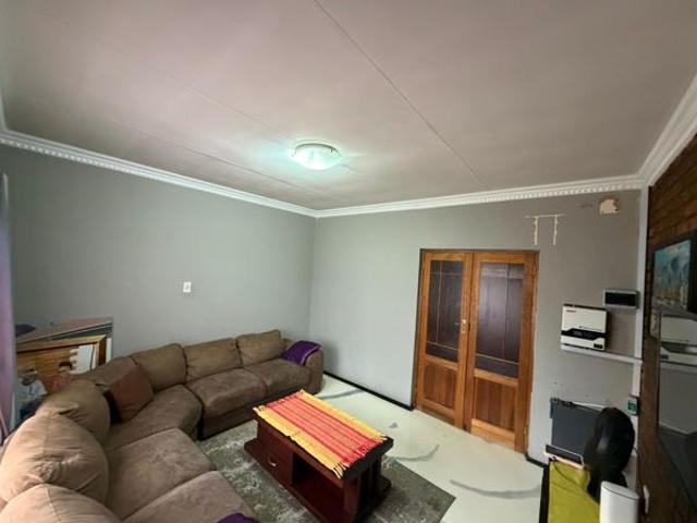 House for rent in Waterkloof, Gauteng